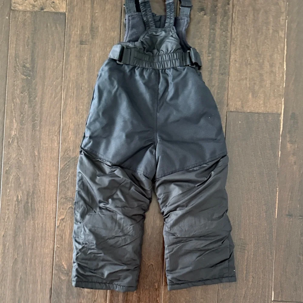 Cat and Jack Gender Neutral Toddlers Black Snow Bib Pants!